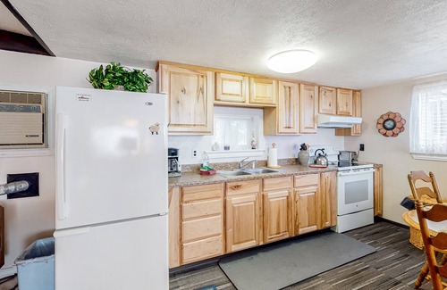 Cascade House | Fantastic downtown home near hiking & lake activities with W/D - dog-friendly