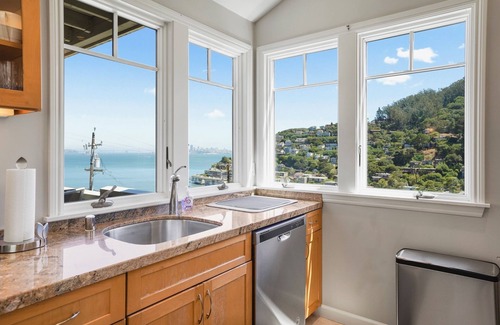 Sausalito House | Fantastic San Francisco City Views, Upper Unit