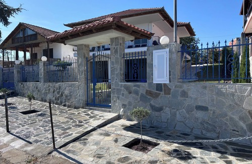 Makrigialos House | Fantastic vacation home right by the sea in Greece