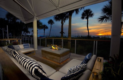 Pass-a-Grille Hotel | Fantastic View! 2 Family-friendly Room with Beach Access, Outdoor Pool