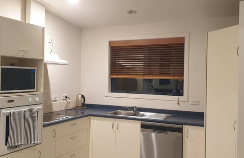 Queenstown Apartment | Fantastic Views Lake Wakatipu and The Remarkable!