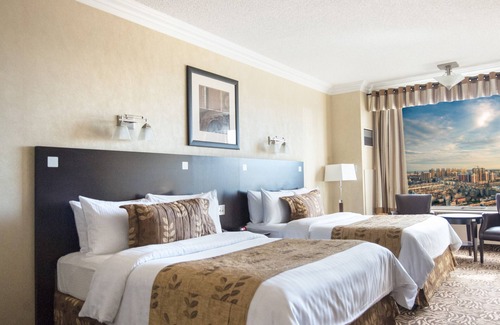 West Edmonton Hotel | Fantasyland Hotel