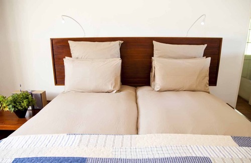 Baardskeerdersbos House | Farm 215 Nature Retreat & Fynbos Reserve