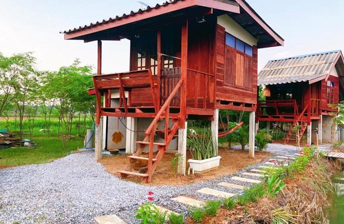 Waeng Noi House | Farm Hug Hao Cafe Homestay