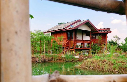 Waeng Noi House | Farm Hug Hao Cafe Homestay