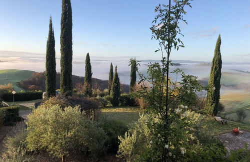 Ponte di Gabbiano Apartment | Farmhouse apartment with swimming pool and sensational views