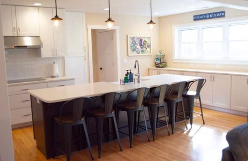 Hendersonville House | Farmhouse at Honey Bear Orchard