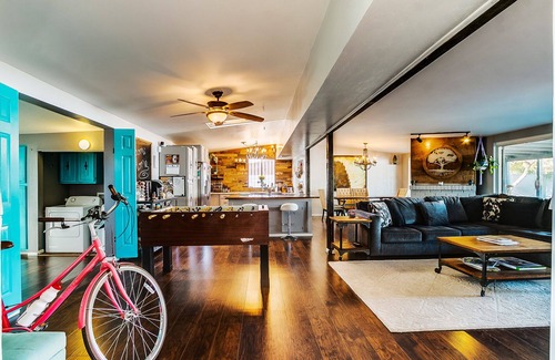 Tucson House | Farmhouse Charm Meets Modern Luxury – Pool Included! Welcome to Eli Place