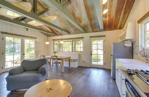 Carpinteria Cottage | Farmhouse-Chic Carpinteria Cottage w/Pool Access