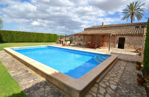 Vilafranca de Bonany House | Farmhouse in Mallorca with Pool & Views