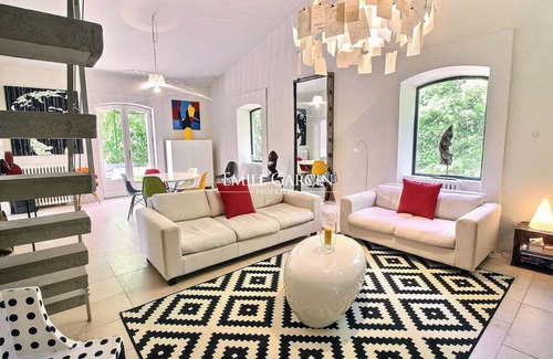 Lourmarin Other | Farmhouse for rent in Lourmarin, a haven of peace on the edge of the southern Luberon region