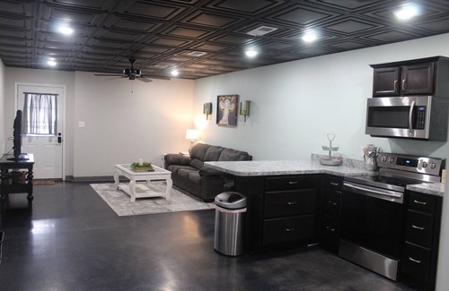 Springfield House | Farmhouse Guest Suite on Main