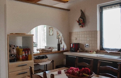 Marta Other | Farmhouse "Life is beautiful," surrounded by greenery and one km from the center of Marta.