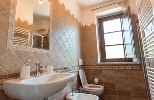 Assisi Other | Farmhouse nestled in the green hills of Parco del Monte Subasio