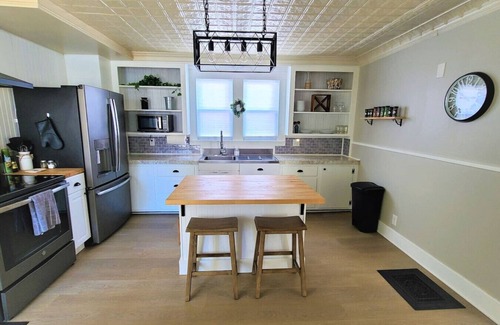 Waterville Apartment | Farmhouse Oasis | Waster/Dryer | Fireplace