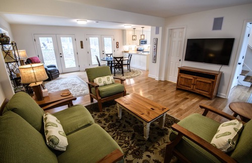 Hurdle Mills House | Farmhouse Retreat