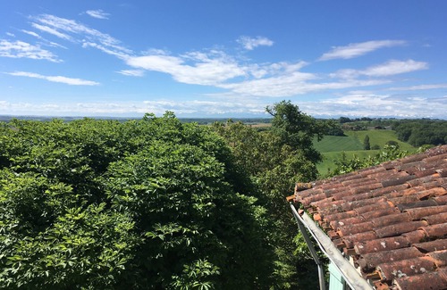 Castillon-Debats House | Farmhouse with Private Pool and Fenced 1 Acre Garden