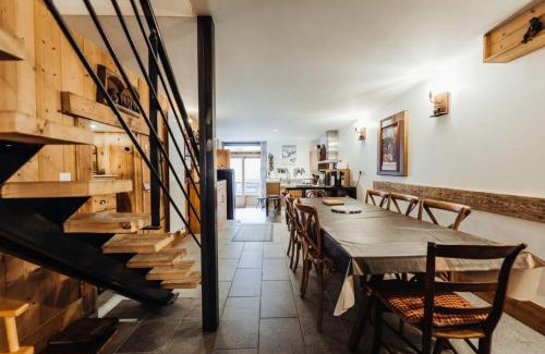Argentiere House | Farmhouse with 4 bedrooms 4 bathrooms private parking sauna terrace