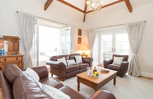 Chathill House | Farnelea