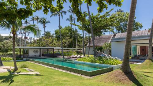 Thong Krut Villa | Fashionable Villa Malabar Beachfront 5 Bedrooms plus 2 Kid's Bedrooms