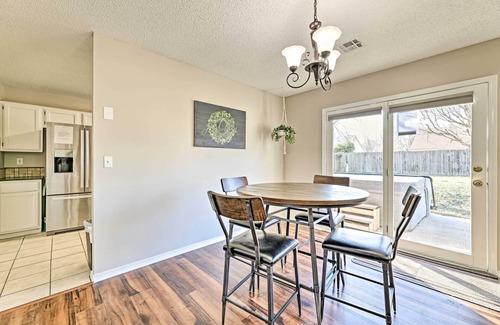 Fayetteville House | Fayetteville Home w/Hot Tub ~ 3 Mi to U of A!