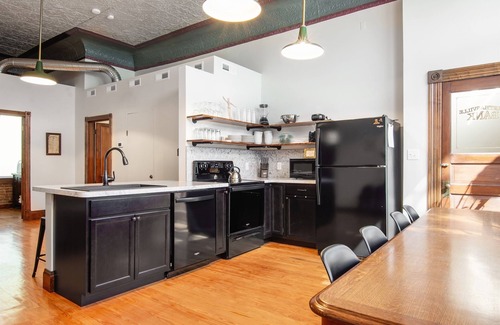 Marthasville House | Featured on USA Today - Hot tub, Fenced Yard