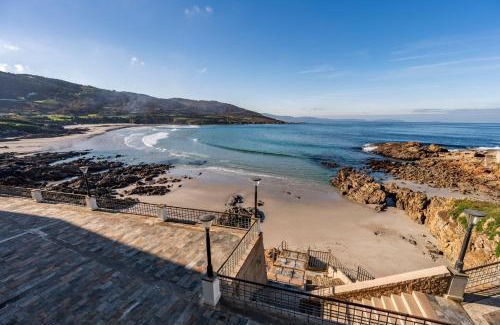 Laracha Apartment | Fee4Me Front line beach flat in Caión