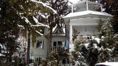 Miskolc-Tapolca House | Fehér Hintó