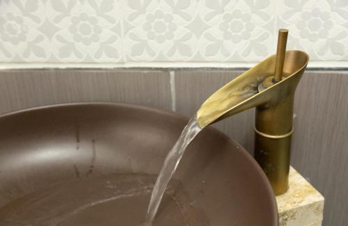 San Nicola La Strada Bed & Breakfast | FEMME noir LUXURy spa EXPERIENCE