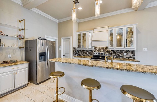 Denham Springs House | Fenced-In Yard & Pond Views: Home 18 Mi to LSU!