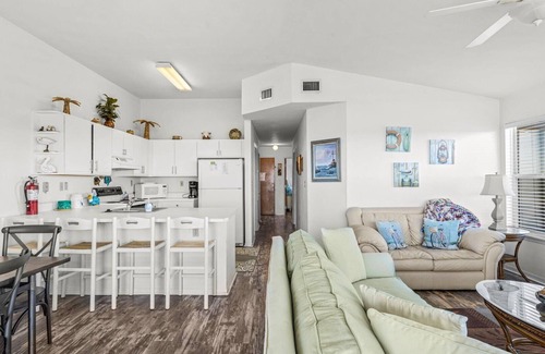 Cedar Key Condo | Fenimore Mill 6F Open Gulf View, Pet Friendly!