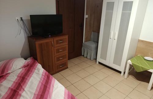 Grzybno House | Fenix Grzybno pokoje pracownicze, rodzinne, typu standard,dłuższe pobyty
