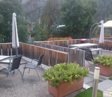 Engadin Scoul House | Feriendorf Uorsin