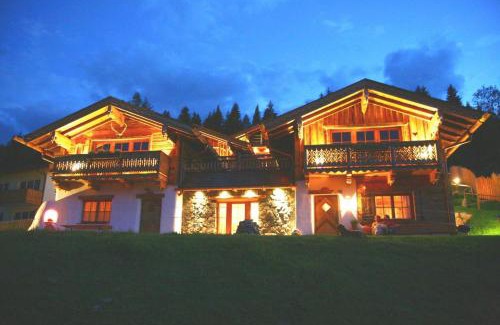Hundsdorfl House | Ferienhaus im Almdorf in Flachau