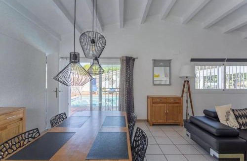 La Roca de Malvet House | Ferienhaus mit 2 Schlafzimmern und großem Pool in Santa Cristina d'Aro