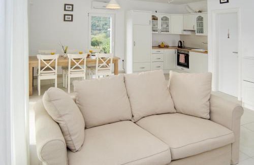 Jurandvor House | Ferienhaus mit Meerblick & Pool in Baška - Villa-Planina