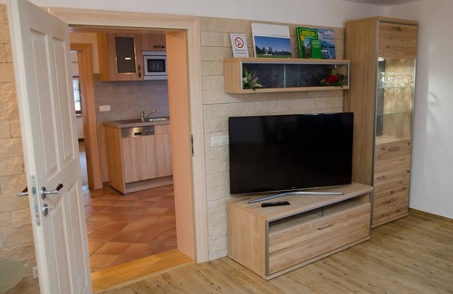 Hopfling Apartment | Ferienwohnung "Dahoam"