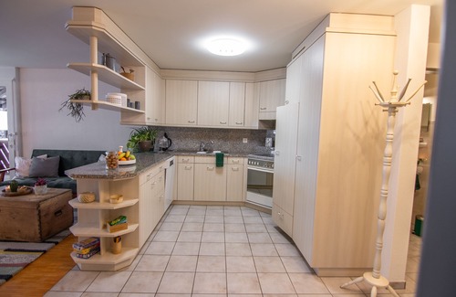 Huttwilen Apartment | Ferienwohnung Frostenegg, (Nussbaumen TG).