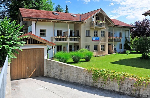 Bad Feilnbach Apartment | Ferienwohnung Hochsalwand, 2 bis 4 Personen, 1 separates Schlafzimmer, 2. OG, Ostbalkon