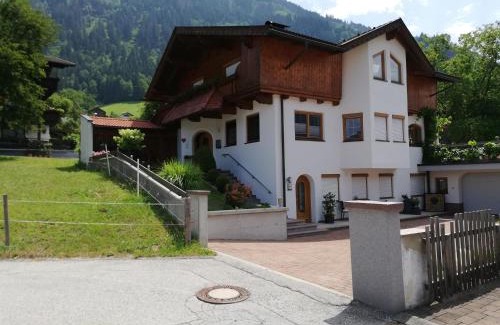 Hart im Zillertal Apartment | Ferienwohnung Kreidl Ilse