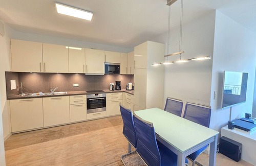 Binz Apartment | Ferienwohnung mit 1 Schlafzimmer, Kamin und Balkon