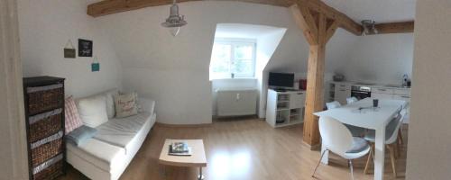 Wuerzburg Apartment | Ferienwohnung stadtnah im DG