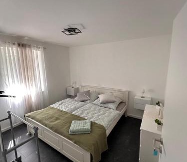 Gerolstein Apartment | Ferienwohnung Zeciri