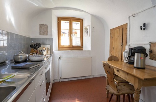 Sent Apartment | Ferienwohnungen Chasa Werro by Interhome