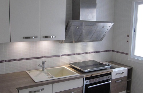 La Herradura Apartment | Ferienwohnungen mit Meer-Blick von der Dachterrasse. Strand 400 Meter entfernt.