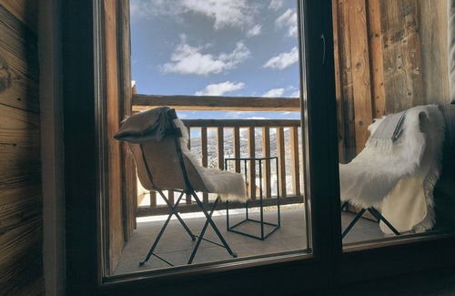 Les Gets Ski Chalet | Ferme Des Cornuts 15 guests Hot Tub Ski Bus