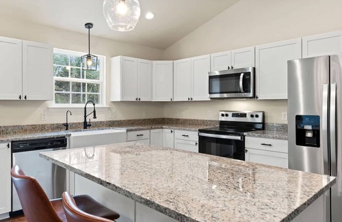 Cobham House | Fern Cottage - Family Home