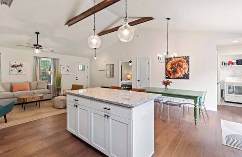 Cobham House | Fern Cottage Summary: