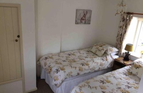 Honiton House | Fern Dale Cottage
