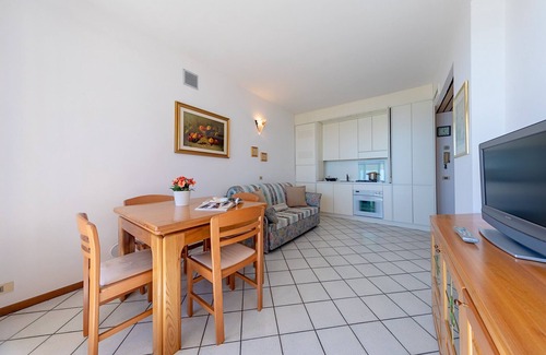 Lugana Apartment | Ferrari 13 Apartment by Wonderful Italy